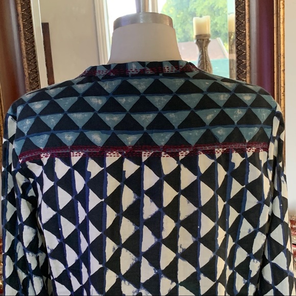 DIEGA Women’s Shirt ButtonFront Embroidered Detail - Picture 4 of 9